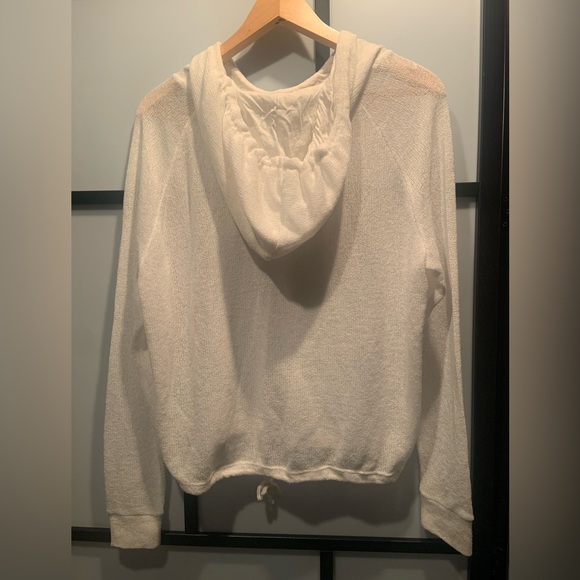 H&M Divided Fabuleuse Hoodie 🤍 - Picture 4 of 5